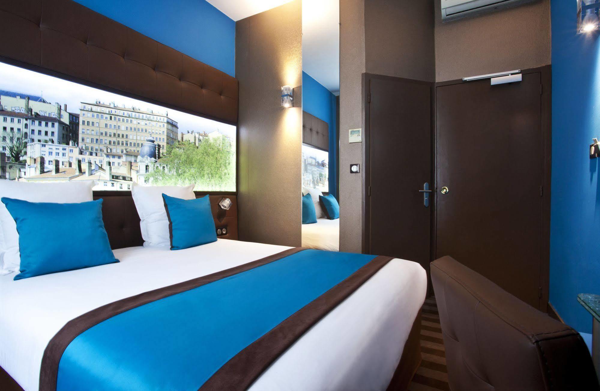 Hotel Des Savoies Lyon Perrache Exterior photo